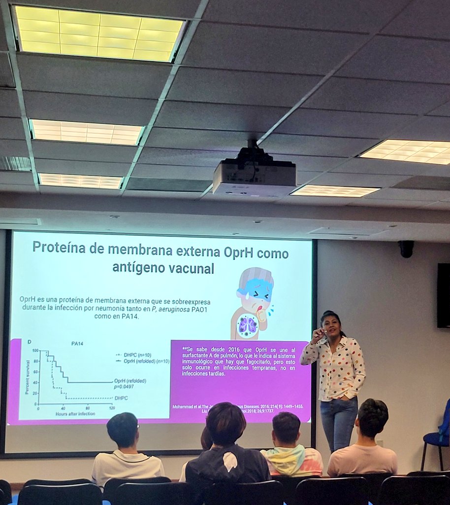🔬 Hoy en el auditorio del #IQUNAM, la Dra. Selene García Reyes, presentó el seminario institucional “Nuevas estrategias para combatir a Pseudomonas aeruginosa: vacunas, antivirulencia y modelos de infección” 🦠