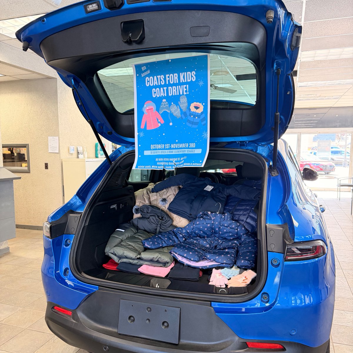 UticaUnitedAuto's tweet photo. 🧣🧥 We’re still collecting for our Coats for Kids Drive here at United Auto Sales!
Bring in new children’s coats, hats, snowpants, gloves, boots, and scarves — every item helps a child in need stay warm this winter. 💙
Stop by and donate today! https://t.co/CvIsHeqisa