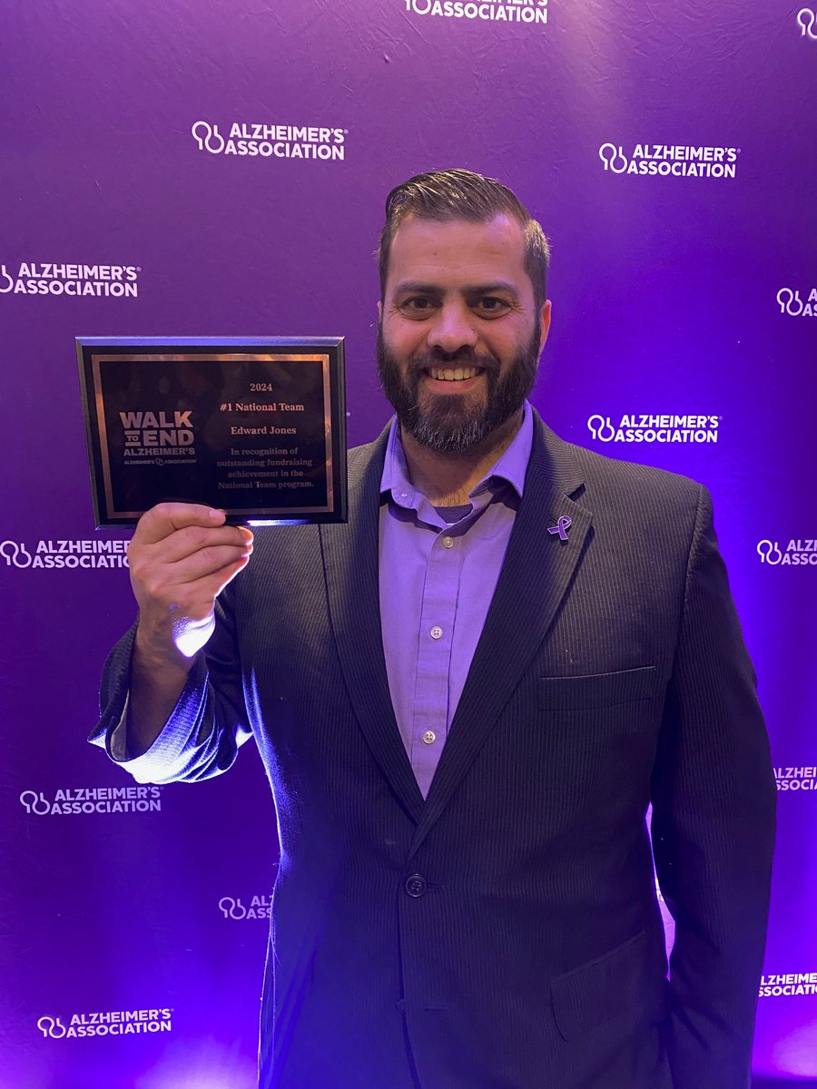 ALZDallasNETX's tweet image. .@EdwardJones is invested in a future without Alzheimer’s. 💜 For many associates and clients, this mission is deeply personal. Read three inspiring stories that show how together, we can #ENDALZ: bit.ly/42R3o6I