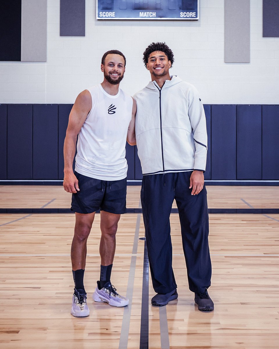 Ravens's tweet image. .@StephenCurry30 and @kyledhamilton_, both supporters of our new Ravens Boys &amp;amp; Girls Club, linked up to check out the new facility‼️