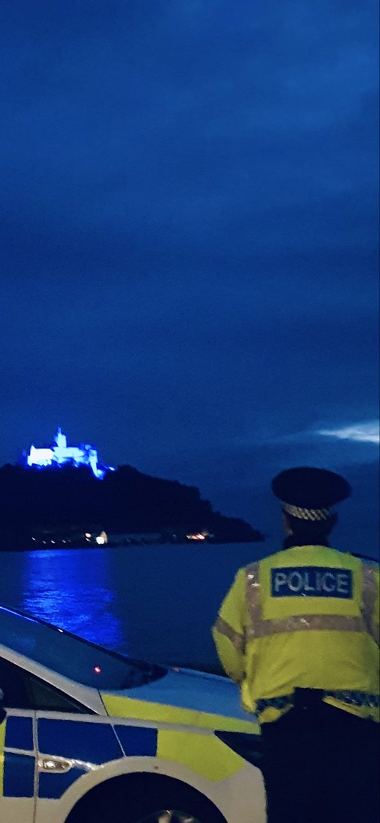 Kreslu Police Charity tweet media