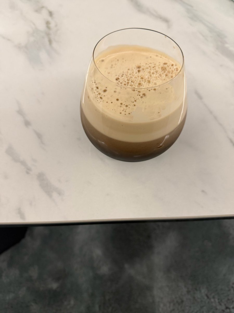 xunhuas's tweet photo. 251023 Sehun 🧼💌💭

Sehun sent a photo of his early morning drink today! 📸🥃

“I just got home now after finishing the shoot”
“My most favourite Guinness beer”
“I’m going to get a good sleep since I have another shoot tomorrow as well”

T/N: He sent all of these past 5am KST~ https://t.co/5AzrSCDAsK