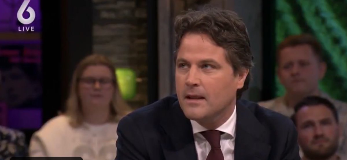 Kanjer!

Henri Bontenbal is niet te beroerd het boetekleed aan te trekken en te laten zien dat hij ook maar een mens is. 
Tegelijk is hij ook heel sterk aan tafel. Hij laat zich niet gek maken. Op kalme en constructieve wijze houdt hij zich goed staande! 

#vandaaginside