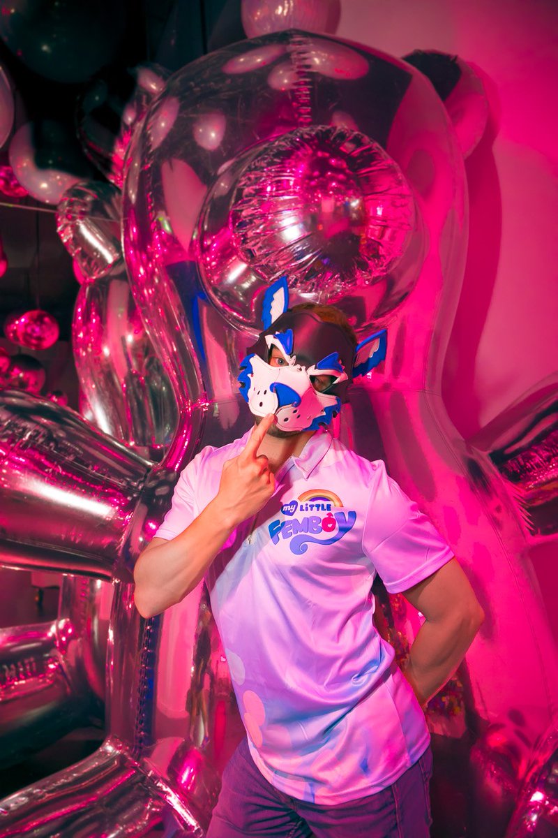 Inflatable &amp; Giant Bear 😍