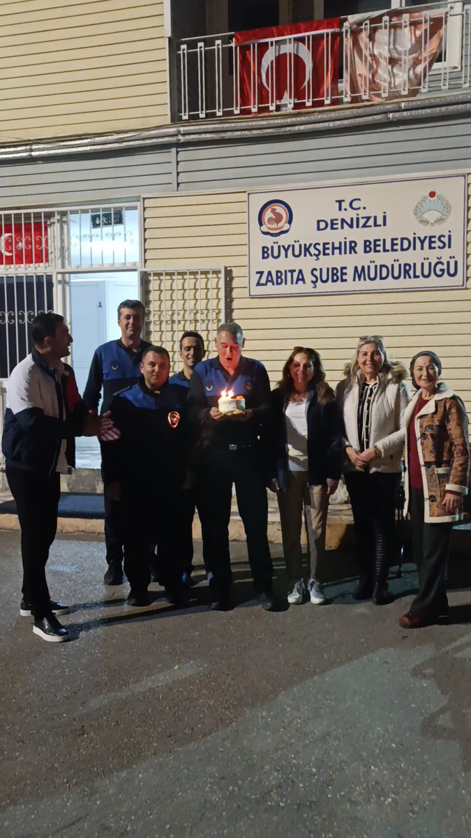 HuriyeCetindag's tweet image. #Canım oğluma işyerinde doğum günü süprizi
İyiki benim oğlumsun,
#Rabbim sağlıklı ömürler versin inşallah
 
#CanımOğlum
#Kuzum