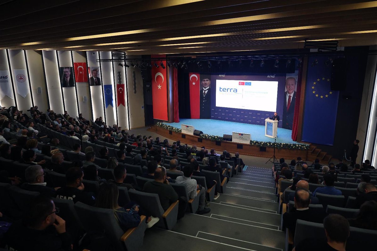 📍 Ankara
📍 AFAD Başkanlığı
📌 TERRA Projesi Kapanış Toplantısı

🇹🇷🇪🇺
Ülkemiz Türkiye ve Avrupa Birliği tarafından finanse edilen “Türkiye - Ekosistemlerin Sürdürülebilir Yönetimiyle Afet Risk Azaltma (#TERRA) Projesi” tamamlandı.

2023 yılının Kasım ayında başlayan TERRA