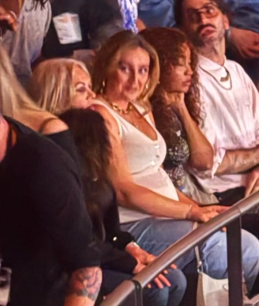 perrielelight's tweet photo. perrie and jade at           perrie &amp; leigh
leigh anne's show           at jade's show
2024                                    2025 https://t.co/pfrmolq8Lz