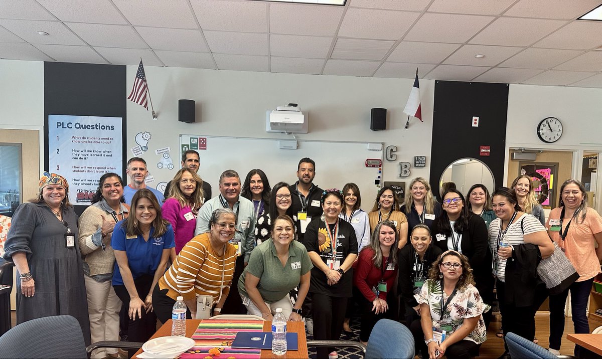 clorisrangel's tweet image. We were honored to showcase our campus CBE at the @TA4BE 2025 Conference and host a school visit. Our guests enjoyed learning about our dual language program. Thank you to everyone who visited! @kristinleeper9 @IamBranum @RISDMET