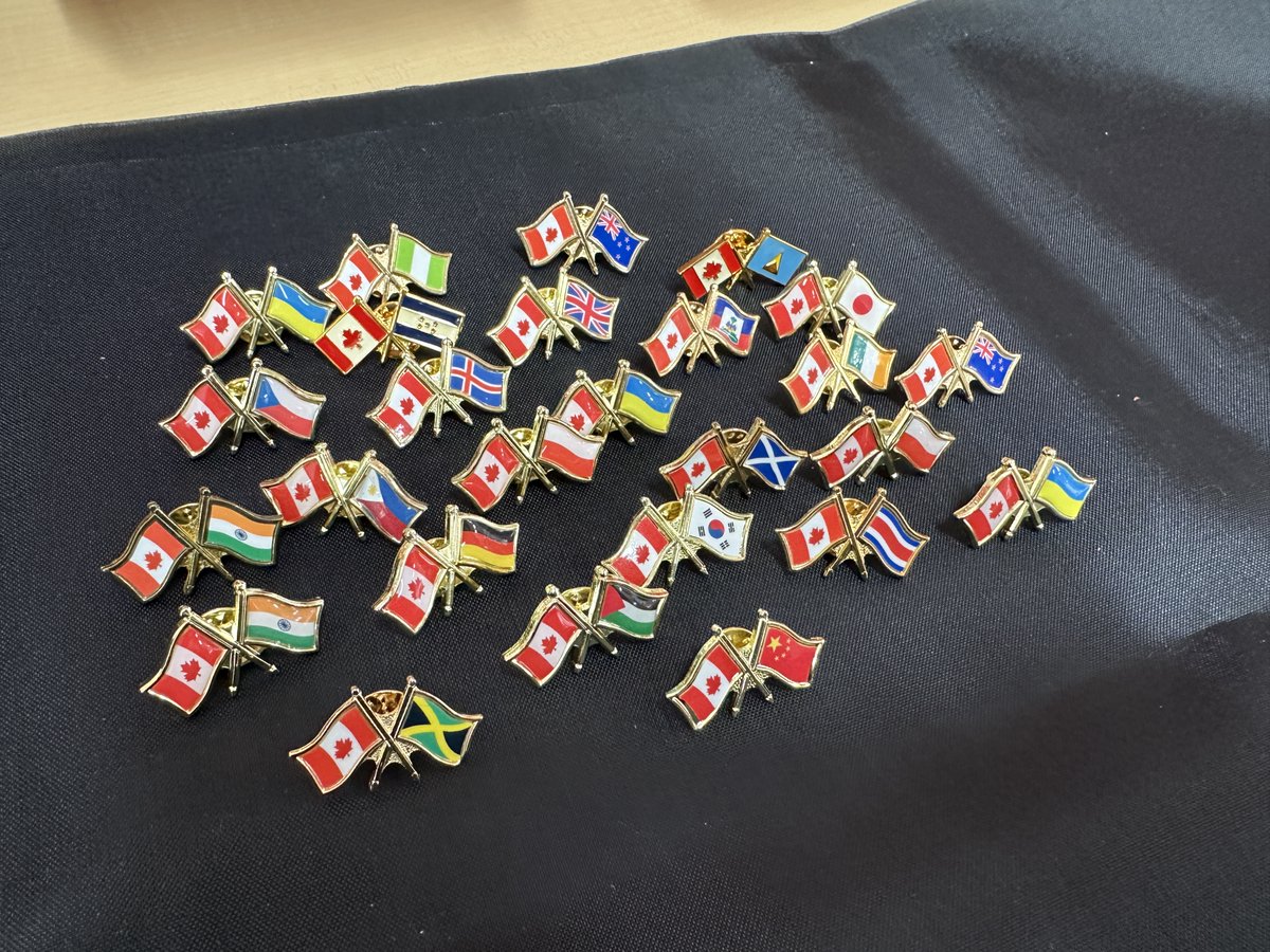 flagshopcanada's tweet image. Celebrate global and local connections with our Canada friendship pins! Whether you’re looking for international country pairings or provincial pride, we’ve got the perfect pin for you. 🤝

#FriendshipPins #CanadaFlags #WorldFlags
