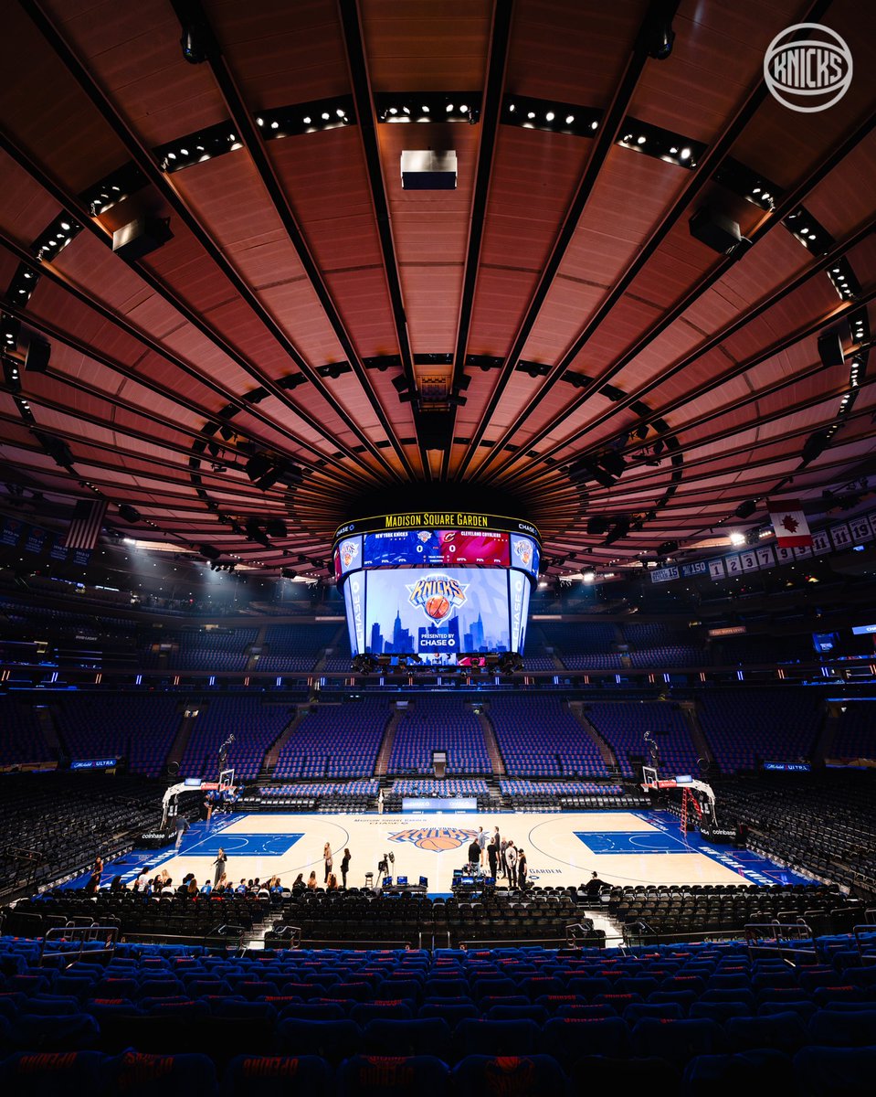 nyknicks's tweet image. the stage is set 🤩