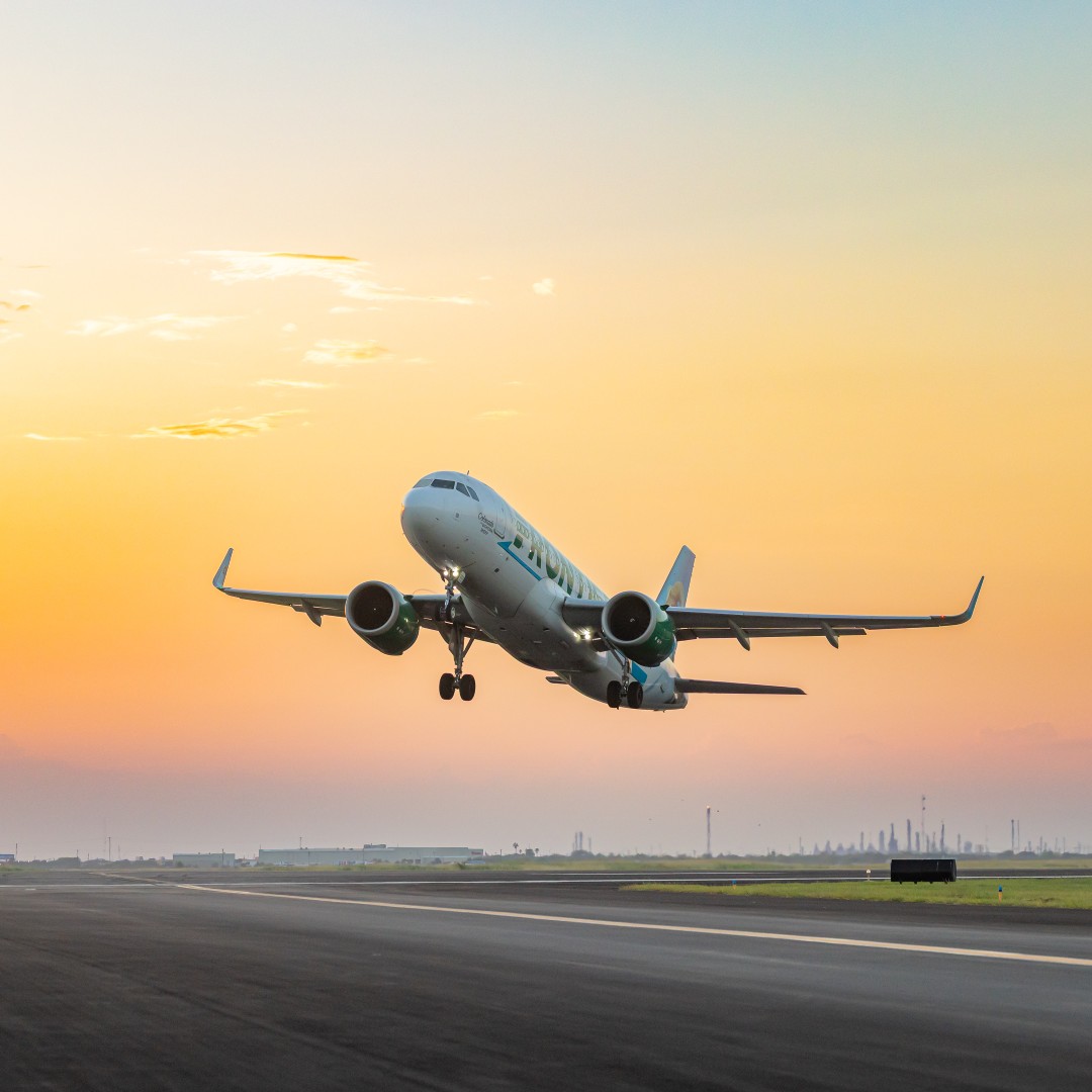 Frontier Airlines tweet media