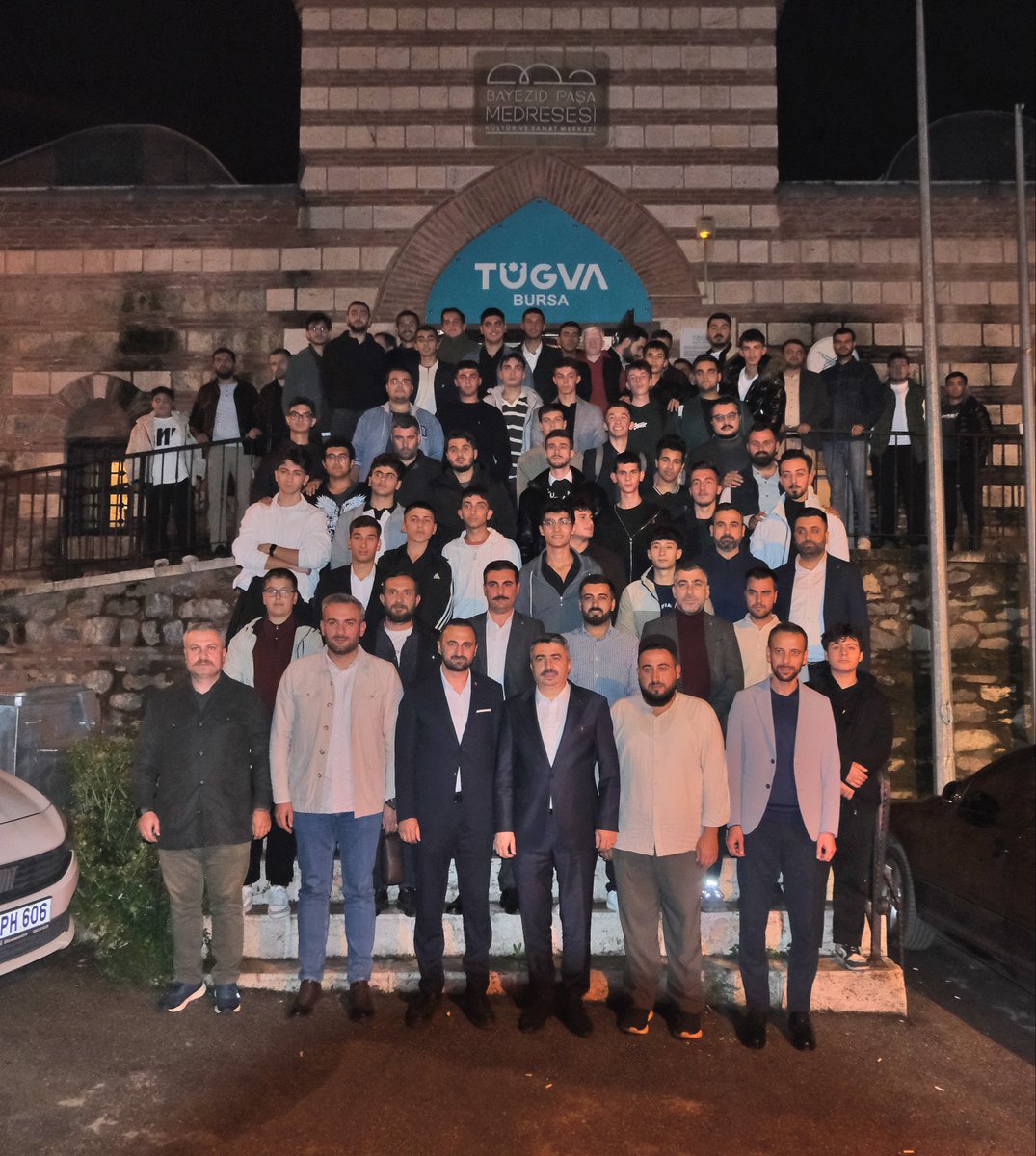 tugvabursa's tweet photo. TÜGVA Bursa olarak gerçekleştirdiğimiz teşkilat toplantımızda
Yıldırım Belediye Başkanımız Sn. Oktay Yılmaz’ı (@oktayyilmaz16) misafir ettik.

Gençliğin geleceğine dair projelerimizi istişare ettik,
birlik ve beraberliğimizi pekiştirdik. 🙌🏻 https://t.co/RtMR8YEA1N