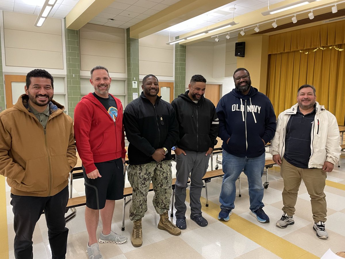 CSL_BelPreElem's tweet image. Thank you to our wonderful partner, So What Else? for providing a little gift for our Dads who came out to our first W.A.T.C.H. DOG DADS meeting last week. Thanks again to all our Dads. @MCPS @CSconnect_MCPS @LearnerDSLI @CSMCPS_Leader @sowhatelsehelps