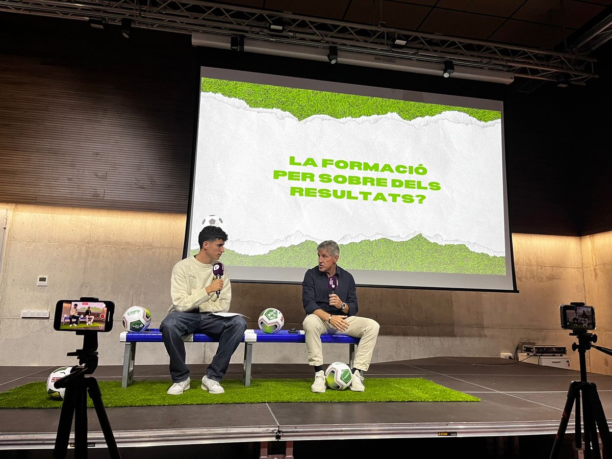 📻 🎙️ Avui hem rodat el primer episodi del nou pòdcast de <a href="/RadioIgualada/">Ràdio Igualada • 103.2</a>: 
EL PLANTER A LA RÀDIO.

Properament disponible a Spotify, Youtube i Ivoox.

Amb el mestre, <a href="/jordirouoficial/">Jordi Roura Solà</a>, hem parlat de futbol, educació i equilibris, a vegades, molt complicats d'assolir.

Seguim!