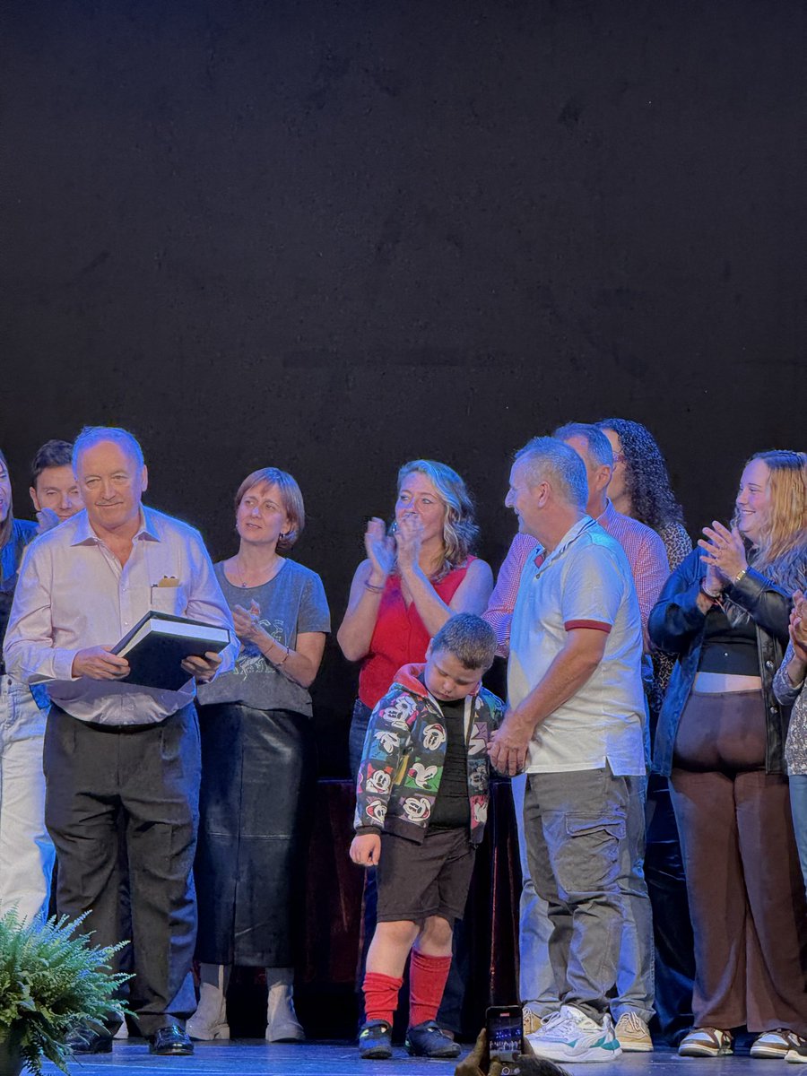 🛍️ Aquest vespre hem assistit a la VII Gala de comerç organitzada per #ADHECAutònoms al Mercat Vell. 

Reconeixement a molts comerços de la nostra ciutat i a nous emprenedors. 

L’actual teixit comercial molletà és extraordinari, però cal més innovació, acompanyament i recursos.