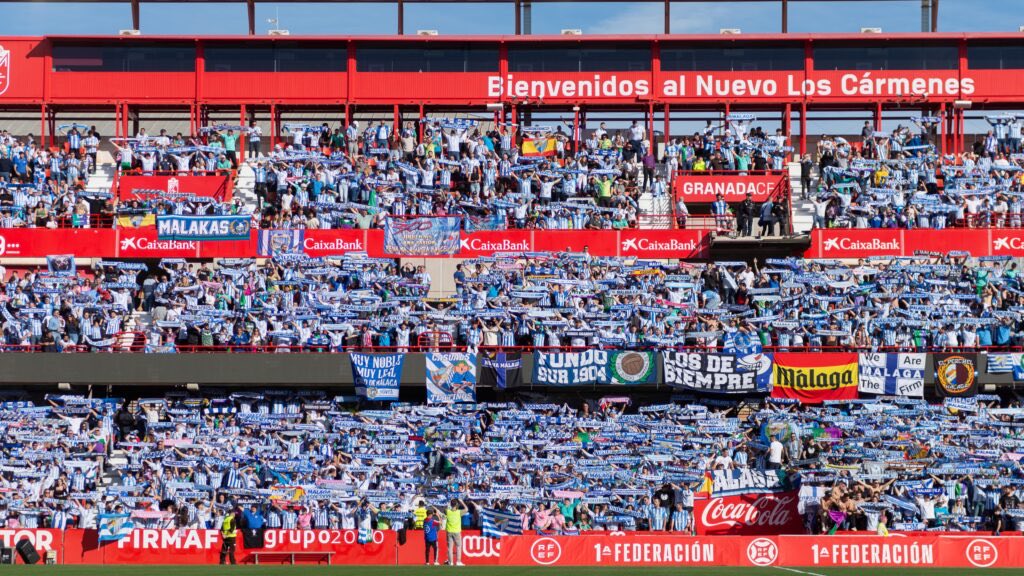 MattBerrnett's tweet photo. ¡Como no te voy a querer, 
si te he visto yo jugar en 2ºB! 
@MalagaCF 💙🤍🩵 https://t.co/jaRFFf5Rao