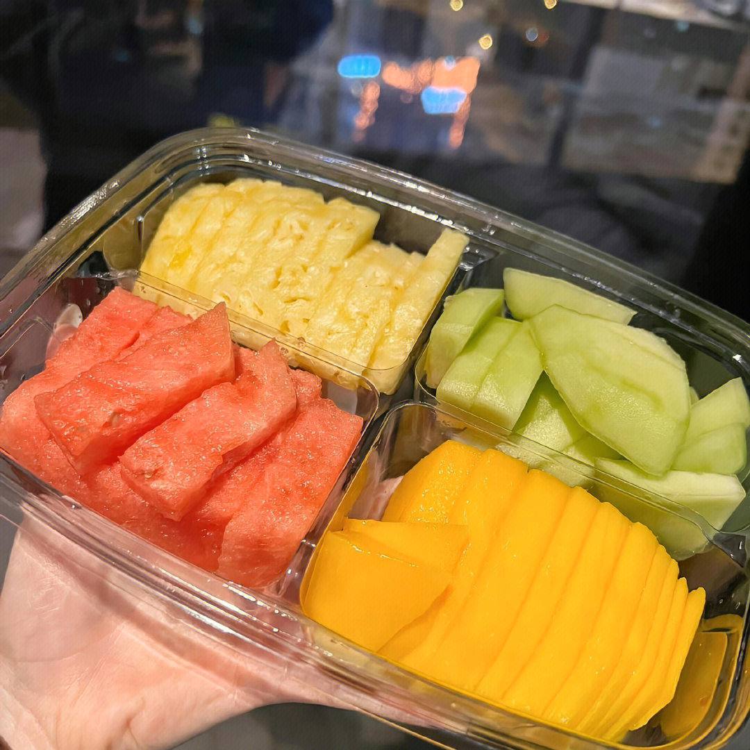 vilnir's tweet image. Desserts give me energy😘