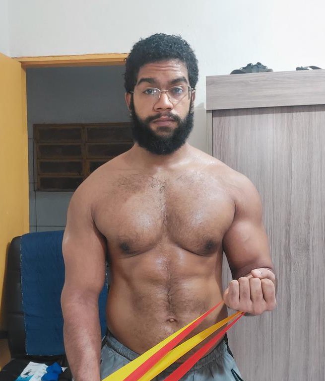 marioliveirain's tweet image. Entendi, quem parece ter mais testosterona?