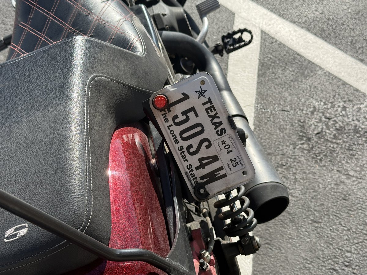 hygiene_notice's tweet photo. @DallasPD lovers lane. The guy said he can park here because his is a motorcycle i ask him what if a van with wheelchair comes what if they needs to use the ramp. He just rolled his eyes and walk into @LAFitness he is park there right now https://t.co/qRz7Bwl7Qe
