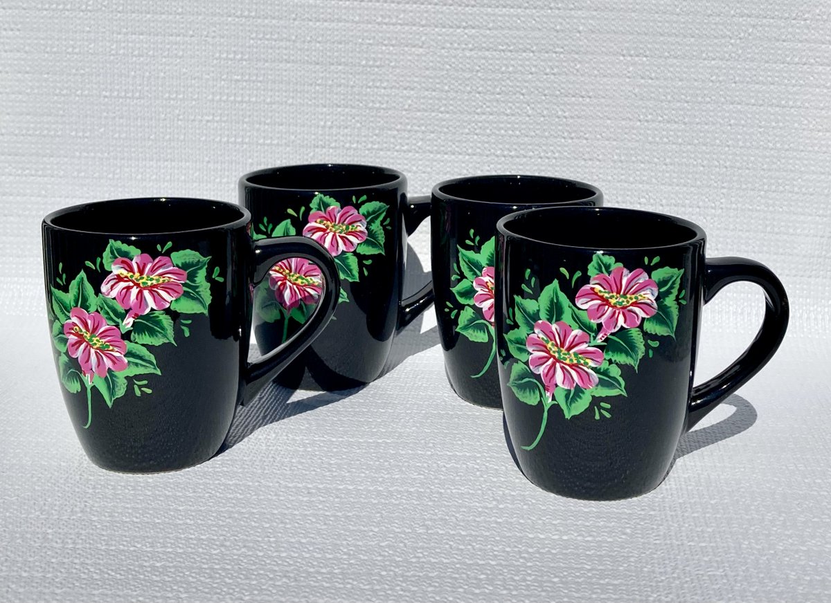 LPaintitpretty's tweet image. These would be great for brunch etsy.com/listing/180914… #brunch #coffeecups #giftidea #SMILEtt23 #etsy #shopsmall #CraftBizParty #ShamelessSelfpromoWednesday