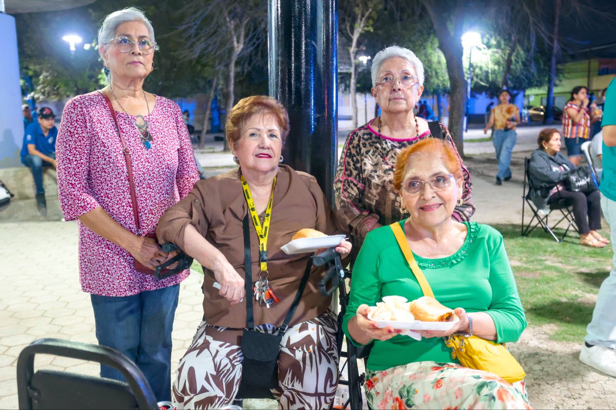 distritotec's tweet image. 🦁✨ Así se vivió #PicnicCinema en Parque Residencial Florida

Entre mantas, risas y palomitas, disfrutamos una noche de película al aire libre con #Mufasa: El Rey León 🎬🌙

Gracias a todas las personas que se sumaron y siguieron rugiendo con nosotros en #distritotec.

#dt10años