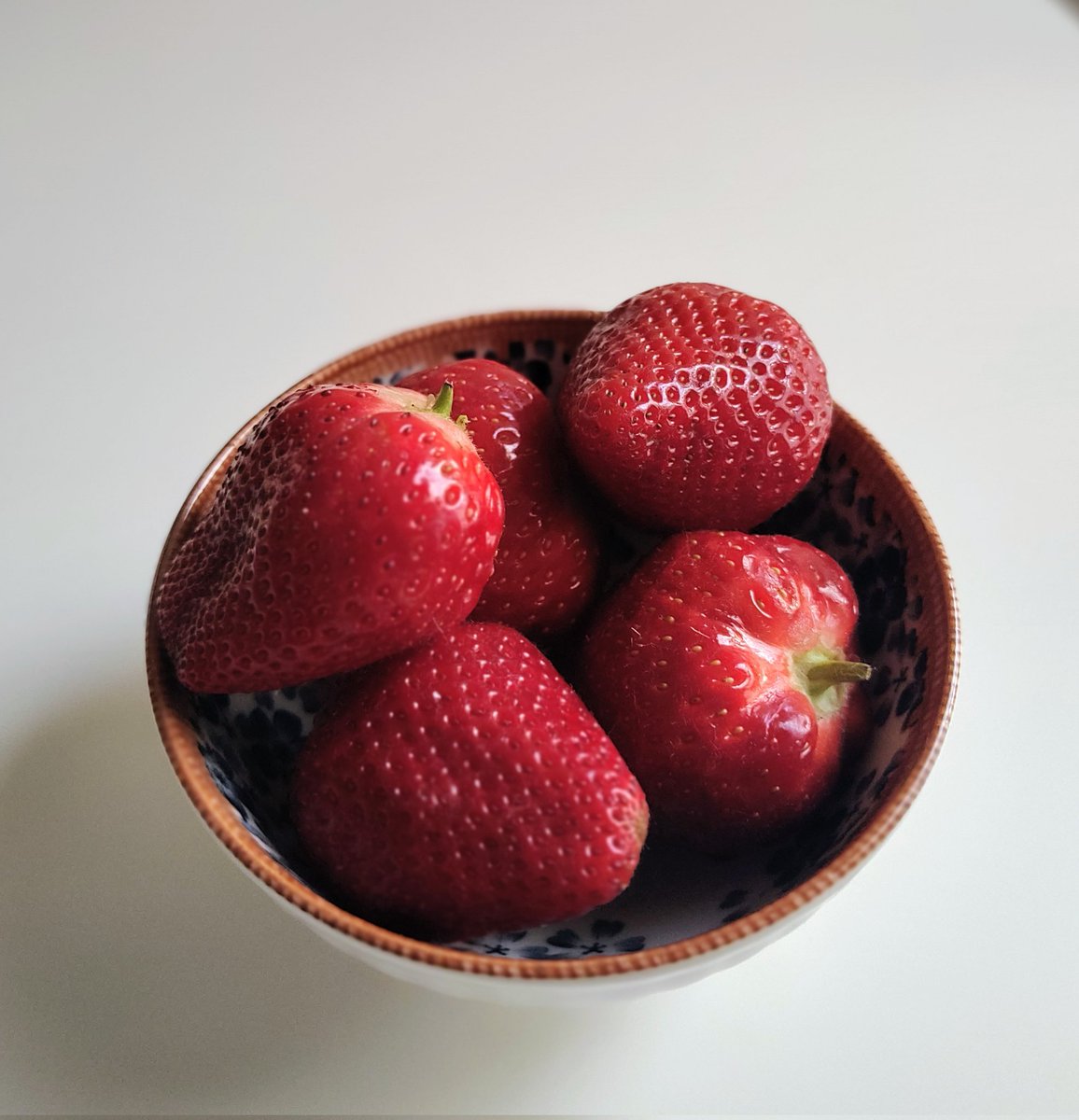 Is that 🍓 moment of the year in Buenos Aires. 

Go to "la verdulería" asap and buy 1kg of top quality strawberries for 4 USD.