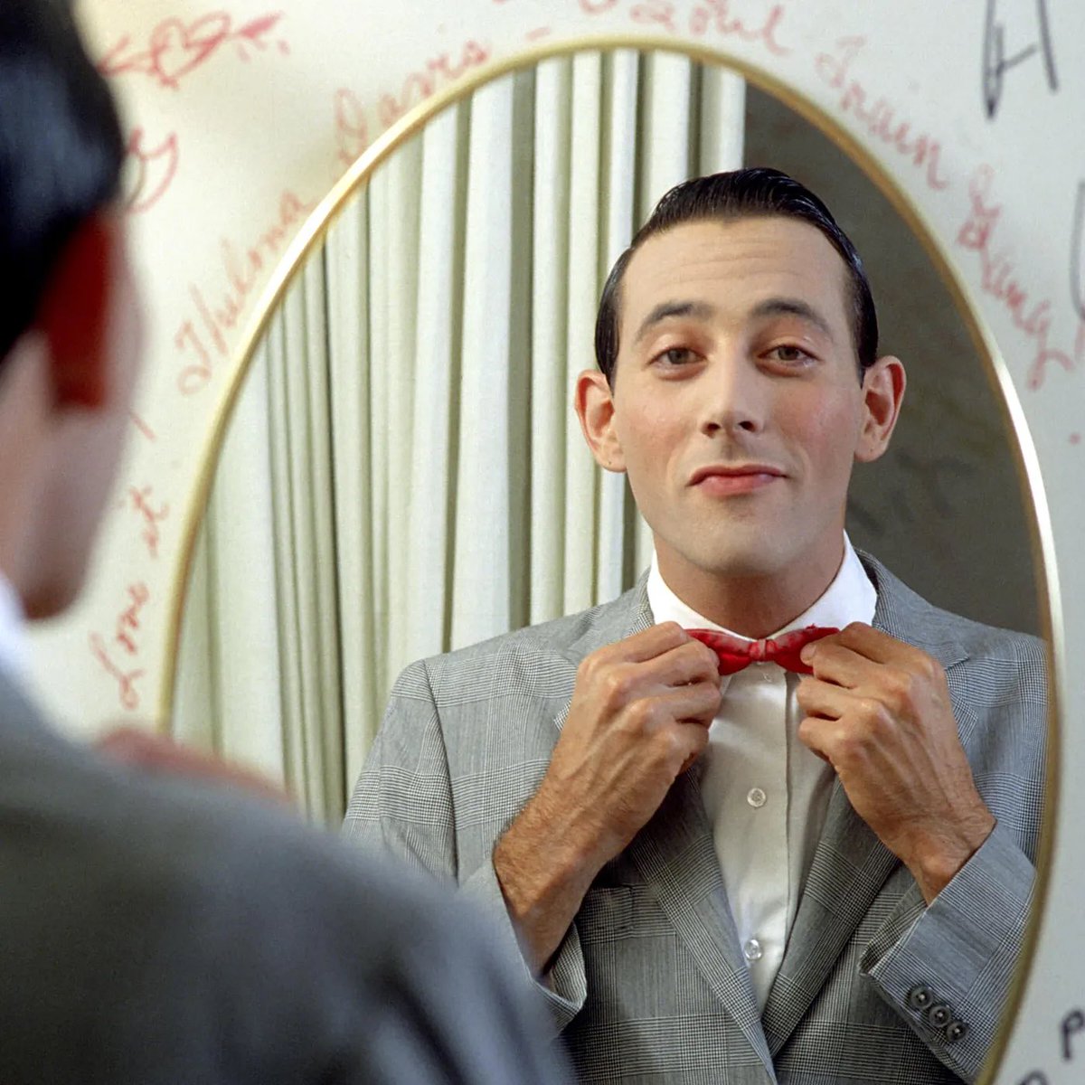 Grappig. Het achterneefje van Pee Wee Herman in de verdediging bij Ajax. #15 #baas  #meestalbenikdeenigediehetziet