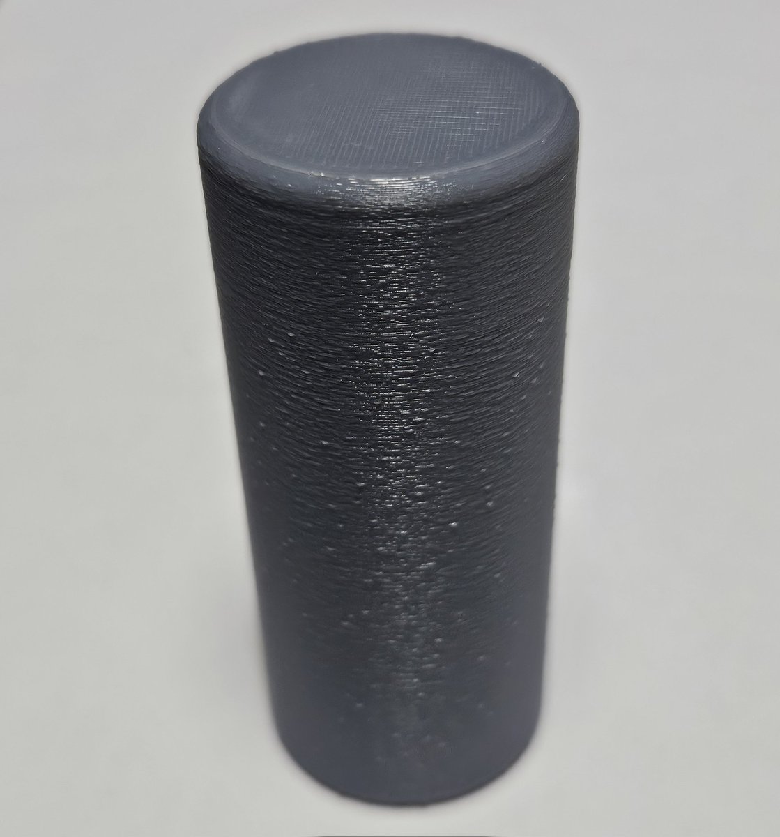 MaurusM_AI's tweet image. &quot;Mater artium necessitas&quot;
Incredibile quality of @Prusa3D
Core One for this model made in @FreeCADNews.
I&apos;m so proud for the result, the threads are great and when closed with the cap it looks like a single object, stunning. @josephPrusa #freecad #3DPrinting #3DDesign #design