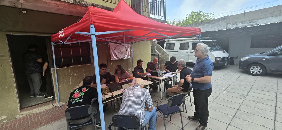 lu5cba's tweet photo. El 21 de octubre de 2025, el Centro de Radioaficionados Ciudad de Buenos Aires (LU5CBA) llevó adelante una actividad radial conmemorativa en el marco del Día del Radioaficionado Argentino. La jornada tuvo como eje principal la emisión de una QSL Especial https://t.co/fehdCnD8lY