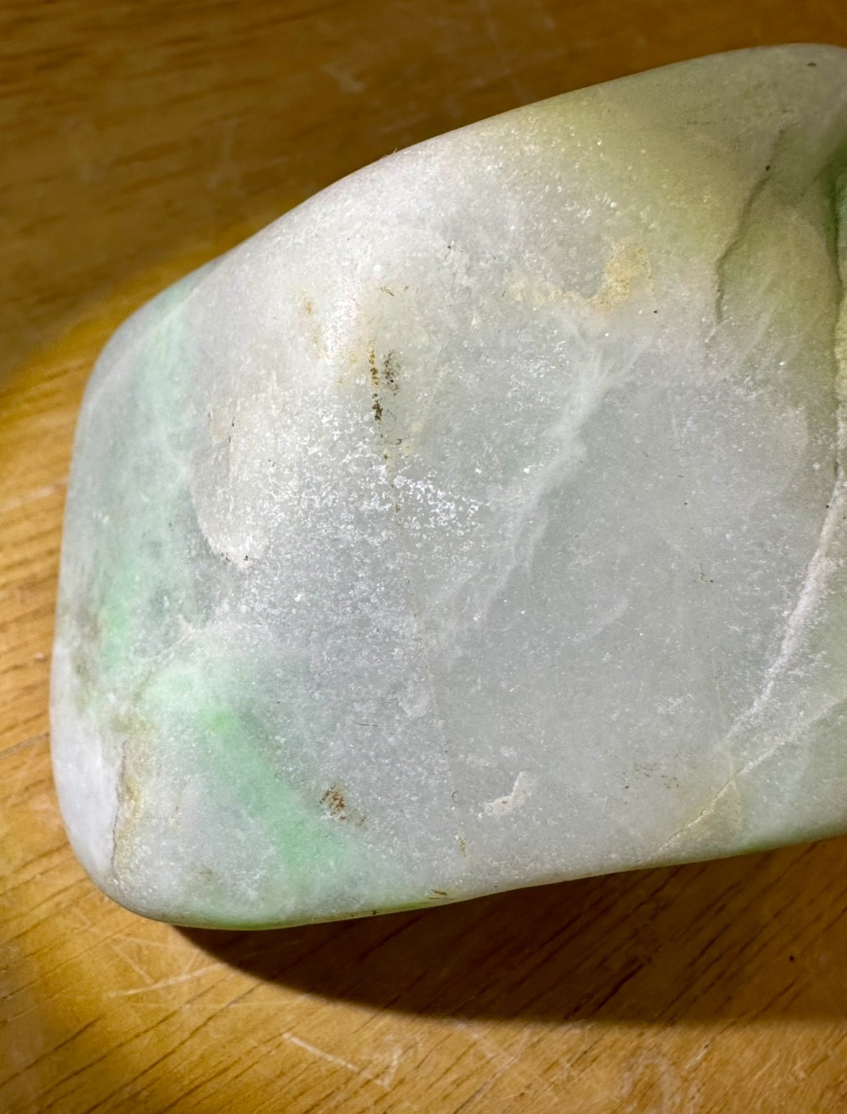 コレクション品❣️新入荷❣️天然A貨翡翠　原石刻み精巧なエゾシカ　鑑定書付き Amazon | theory xyz 翡翠 馬 置物 飾彫り台座付 (セオリーエックス