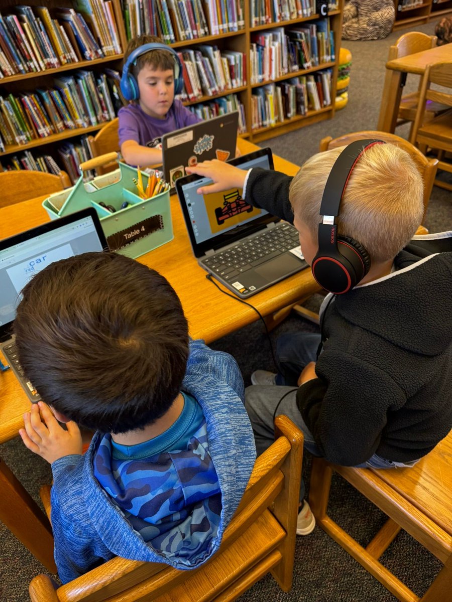 MrsLibraryLady8's tweet image. We&apos;ve incorporated computer science into our library activities. K-2 students have been using AutoDraw to illustrate scenes from books, while grades 3-5 are crafting book characters in Minecraft Education. The students&apos; creativity knows no bounds! #EdTech #CreativeLearning