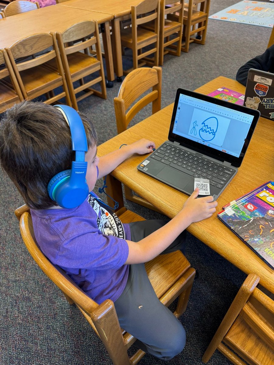 MrsLibraryLady8's tweet image. We&apos;ve incorporated computer science into our library activities. K-2 students have been using AutoDraw to illustrate scenes from books, while grades 3-5 are crafting book characters in Minecraft Education. The students&apos; creativity knows no bounds! #EdTech #CreativeLearning