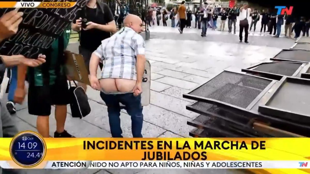 QUE  RARO  ESTA EL RECLAMO DE LOS JUBILADES!!!