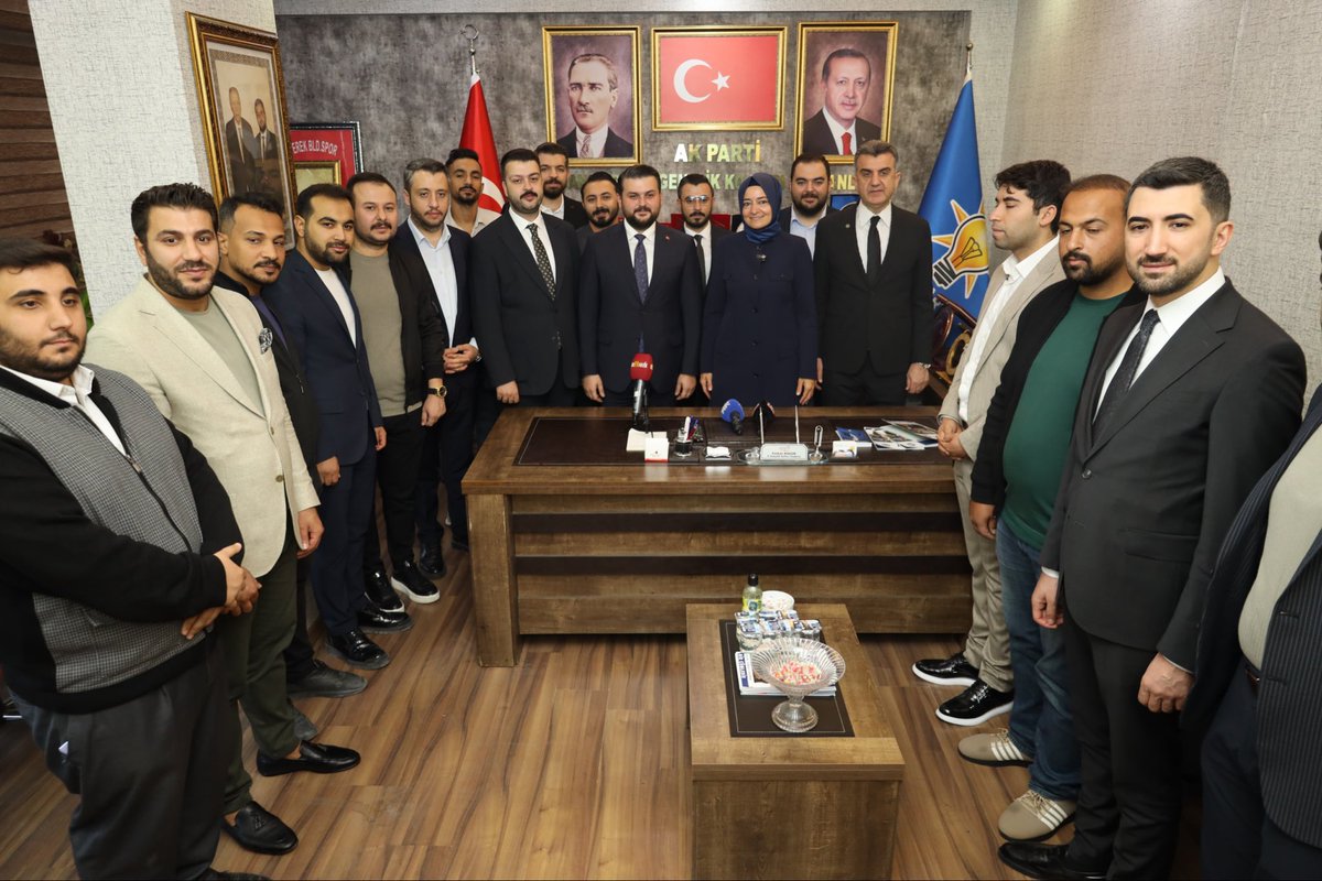 📍Ak Parti Şanlıurfa İl Başkanlığı 

AK Parti Genel Başkan Yardımcımız, Sosyal Politikalar Başkanımız Sayın <a href="/drbetulsayan/">Dr.Betül Sayan Kaya 🇹🇷</a> 
AK Parti Şanlıurfa İl Başkanlığımızı ziyaret ederek teşkilatımızla bir araya geldi.