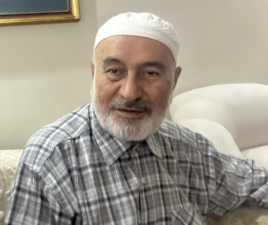 Kırk yılı aşkındır Medeni-i Münevvere’de Ravza-i Mutahharanın baş mühendisliğini yapan,Mescidi Küba, Kıbleteyn Mescidi gibi 
bir çok eserin baş mimari Peygamber Aşığı 
Hacı Cafer Tayyar Gezen bugün Rahmeti-i Rahmana kavuştu. 
Cenazesi 23 Ekim Perşembe günü Emirsultan Camisinde