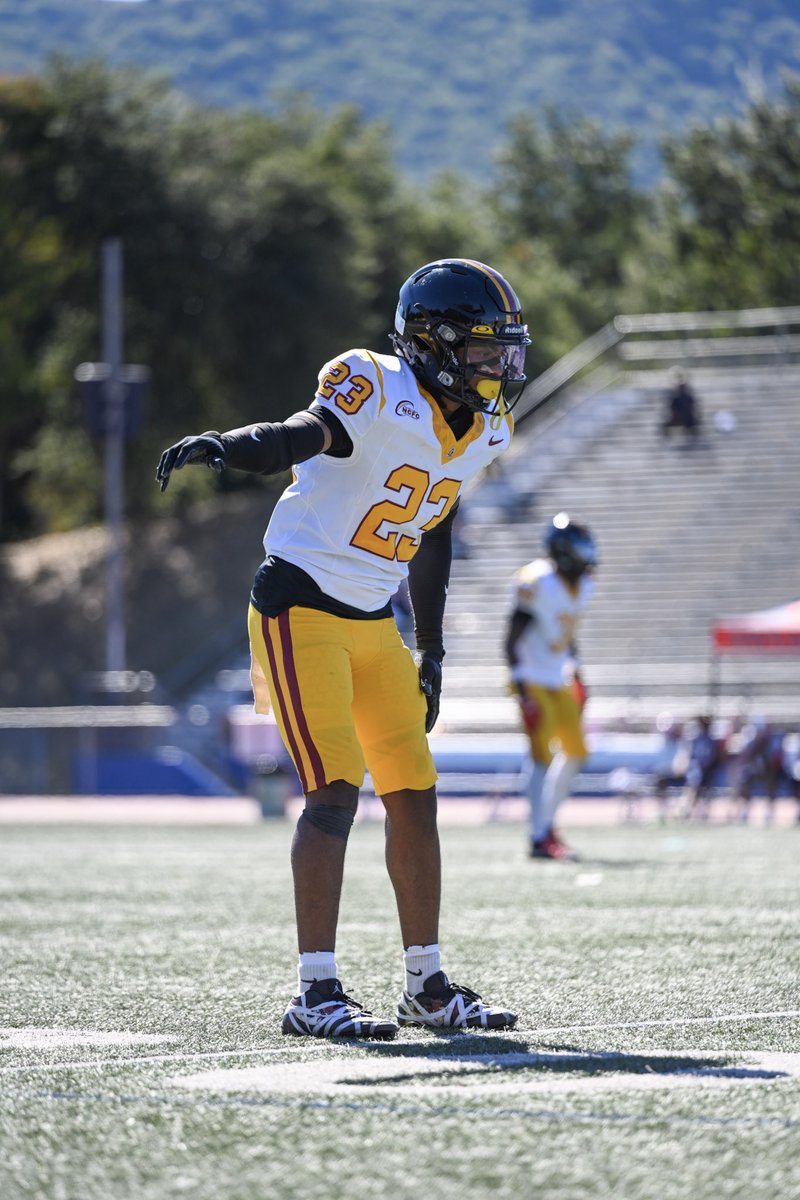 cheeisland's tweet photo. Int and multiple pbu’s in last Saturday win against Gavlin,68-10. Conference Championship game this weekend at the crib😤 #islandboy @CoachDillard06 @CoachLee46 @Coach_Dags @JUCOFFrenzy https://t.co/7oNC2YIxAT