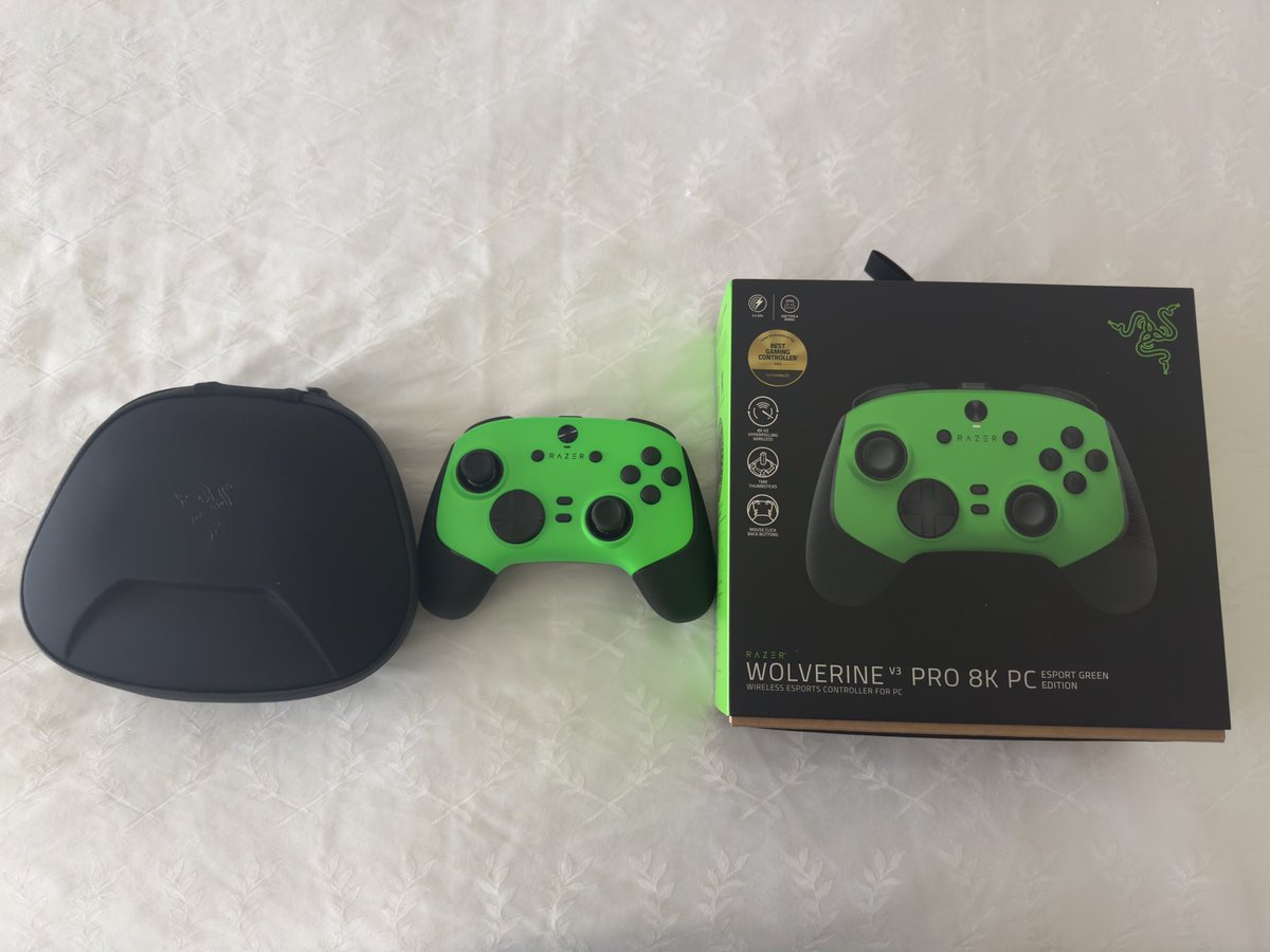 Thanks to <a href="/TeamRazer/">Team RΛZΞR</a> for the package before worlds.