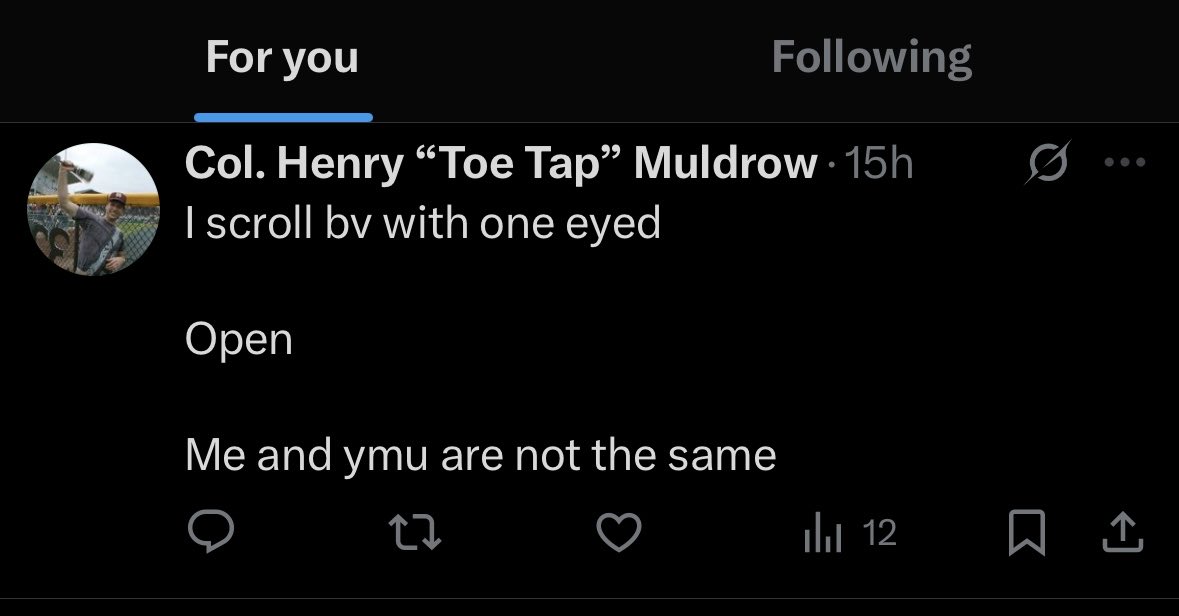 bulldogingurmom's tweet image. Saw this when I opened the app just now this is one of the funniest things I’ve ever seen. What a Tuesday night huh