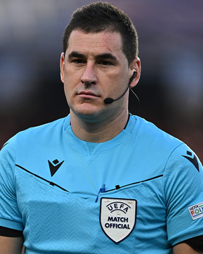 FragCaptain's tweet image. " Y'a une chance sur un million de se faire piquer par une chauve souris ..." 

Ton spectacle était pas a la hauteur ce soir Jean Marie.