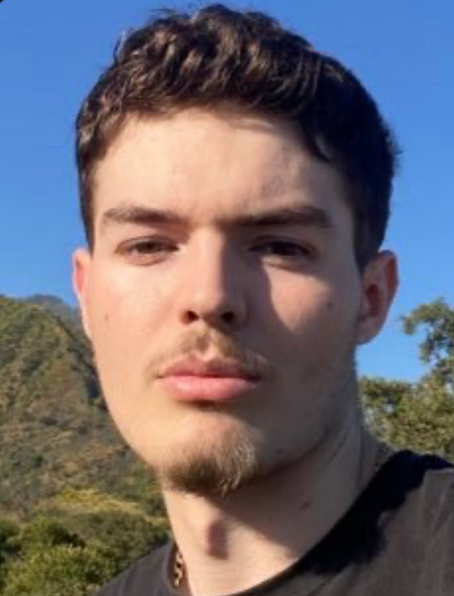 OnlyLJC's tweet photo. Before memecoins vs after memecoins https://t.co/28QzO5qmXP