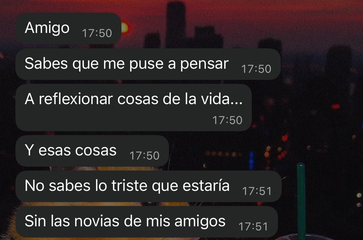 ashee_go's tweet image. Mi amigo el que escribió los códigos
