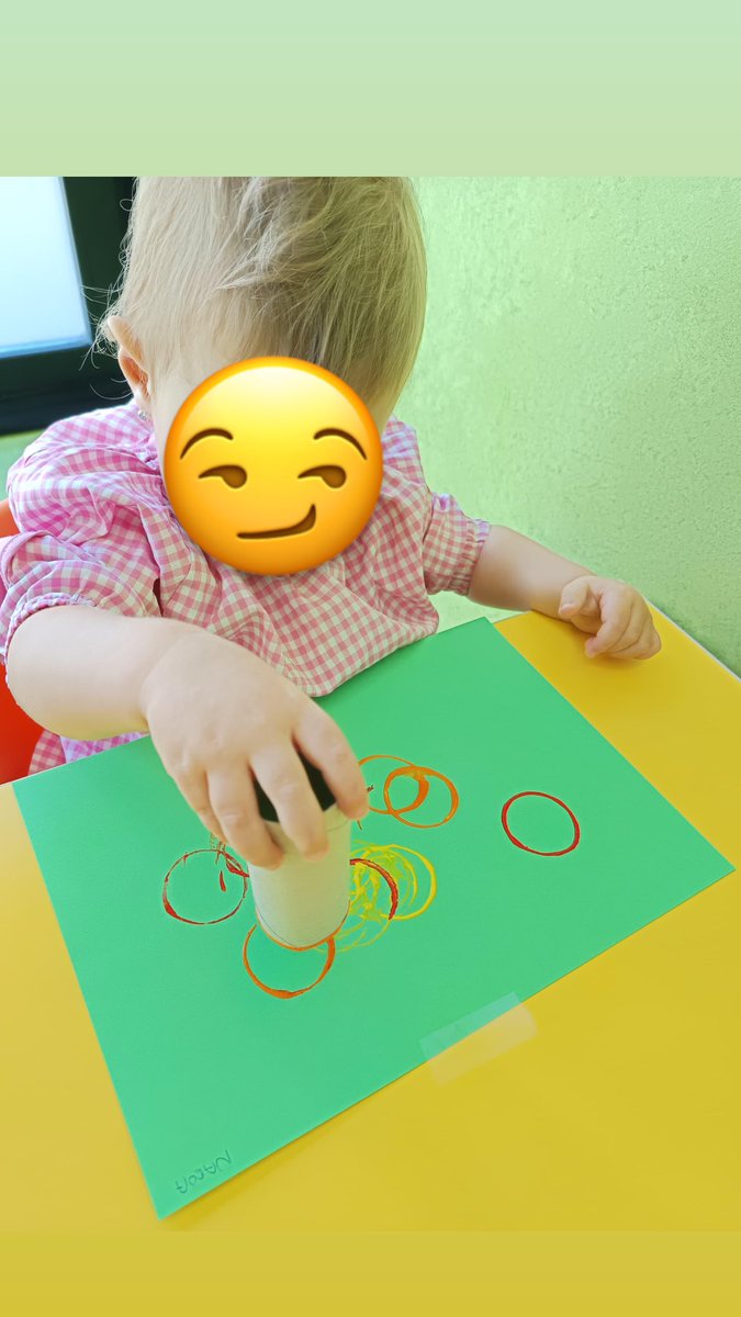 GMundopeke's tweet photo. Pintar con rollos de cartón 🥰
En el aula de median@s han pintado siguiendo la técnica de la estampación. #estampacion #aulamedianos #curso2526
#guarderianuevoartica
#educacióninfantil
#escuelasinfantiles
#educadorasinfantiles
#educacion0a3
#artica
#nuevoartica https://t.co/iWu3l1gwZg
