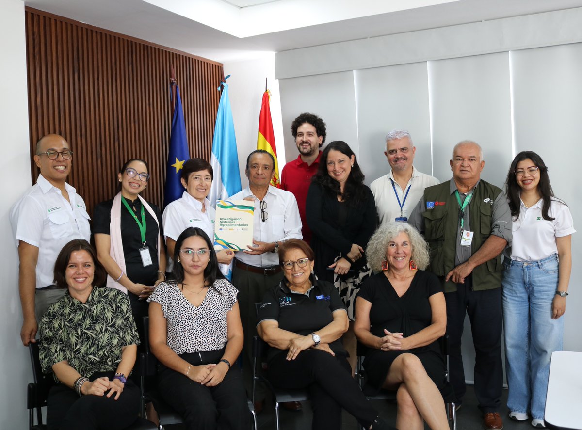 En el marco del Apoyo Complementario #AECID #EUROSANDeL 🇪🇺🇪🇸, durante un taller hemos validado la propuesta de abordaje #SAN 2026-2030, junto a reunió a UTSAN, SAG, SESAL, SEGOB, AMHON, ASONOG y Fundación CSAI para fortalecer acciones hacia sistemas alimentarios sostenibles.🌾