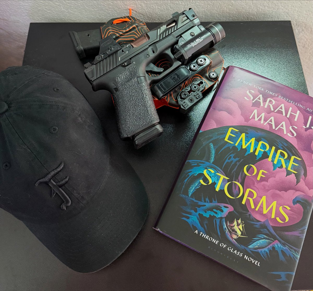 oshachennessy's tweet photo. For it is written, 

Ye shall go forth, read fantasy and smut, and ye shall train for the days to come https://t.co/K6mA0jr4gB