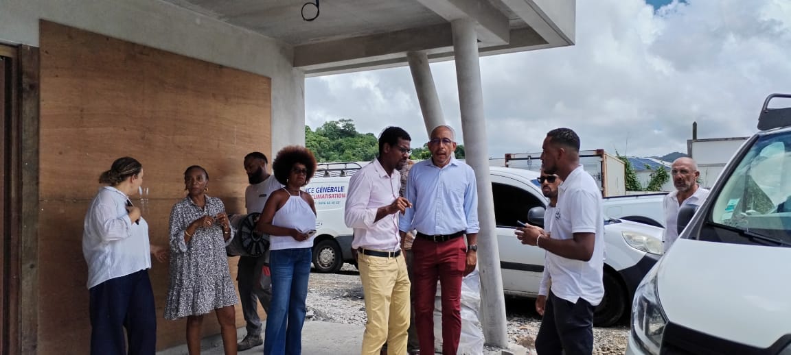 [VISITE DE CHANTIER] 🚧
Retour en images sur la visite de chantier des travaux de construction des nouveaux Centre Médico-Psychologique (CMP) et Centre d'Accueil Thérapeutique à Temps Partiel (CATTP) pédo et adulte de Rivière-Salée, qui s'est tenue aujourd'hui.