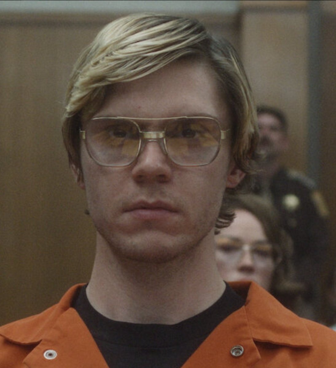 Lo ocurrido en #Ecuador ha conmocionado a la opinión pública: una mujer está siendo investigada por el presunto asesinato de su madre en Sauces 9.  En 2022, la mejora amiga de esta chica desapareció sin dejar rastro. Tras la desaparición, se hallaron pertenencias de la joven en