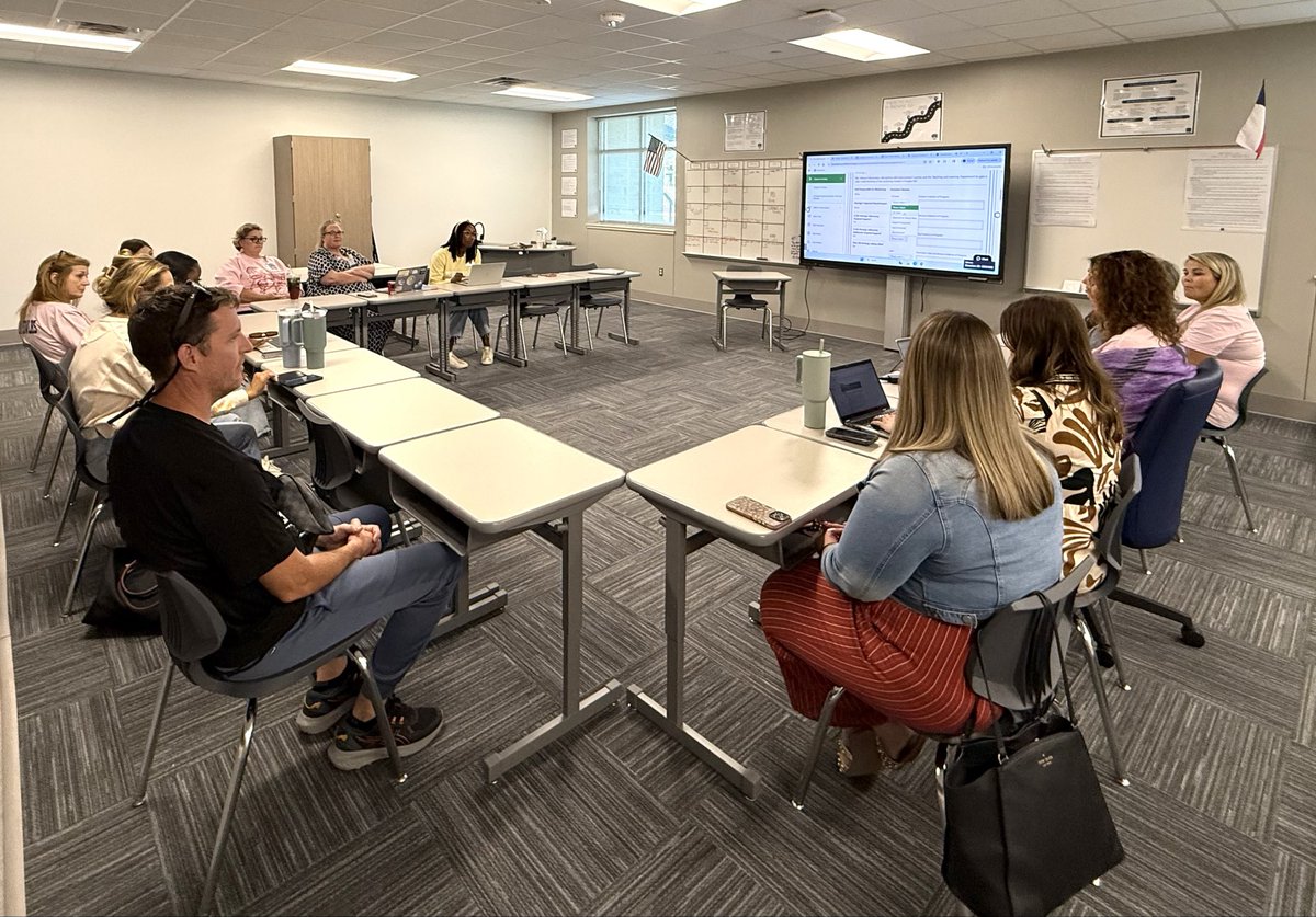 BobbieAllenEdu's tweet photo. Our Jackson Campus Improvement Team met today with the support of parent and community members to discuss our Plan on a Page progress! Jackson is great because of the collaborative efforts made my our staff, parents, and community! #ExcellenceGrowsHere https://t.co/aUmZYKiTR1