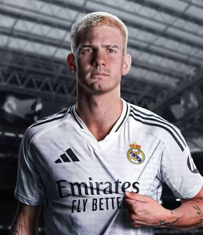 HenderOssChef's tweet photo. Hasta ahora, Franco Mastantuono es la cuota diaria de Marketing en el Madrid, futbolísticamente es uno más, no hace nada extraordinario! 
Me vendes una estrella y me das al promedio.
Por el 30% de los minutos de el, Endrick quedó goleador en la copa del Rey.
Para analizar. https://t.co/bRKu9BAqhn