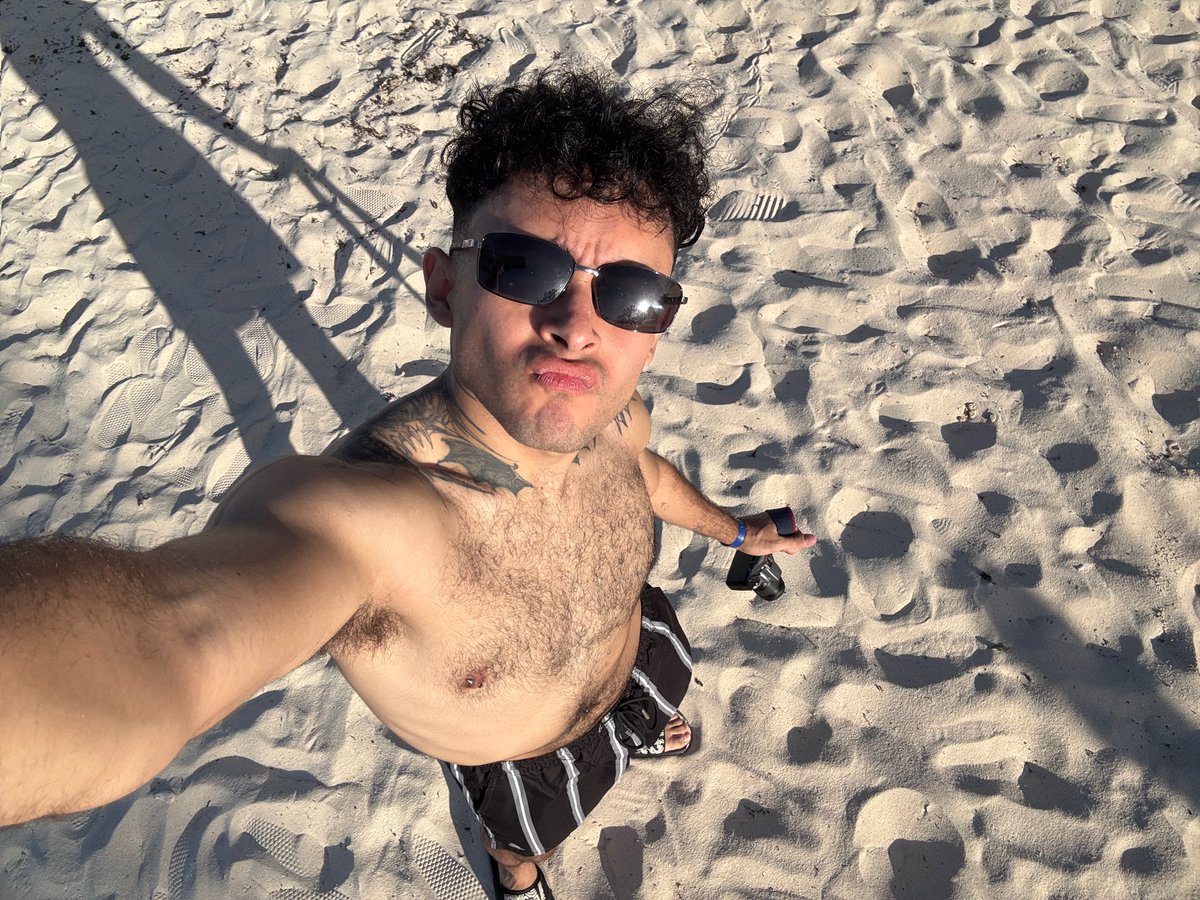 Leviathsin's tweet photo. Quien para ir a la playa?? ☀️🌊 https://t.co/GIRAbkD69b