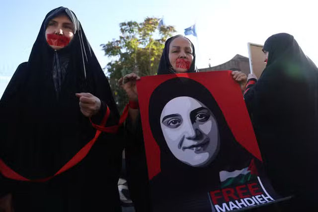 intl_source's tweet image. #Iran #InternationalLaw #HumanRights
France&apos;s conditional release of an Iranian citizen sparks diplomatic dialogue, while the International Court urges Israel to open aid routes to Gaza, highlighting ...
intlsource.net/en/public/arti…